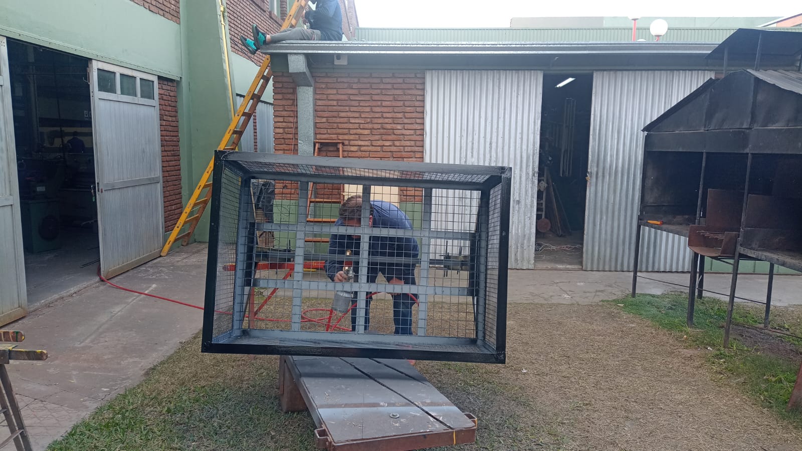 Fabricación de basurero